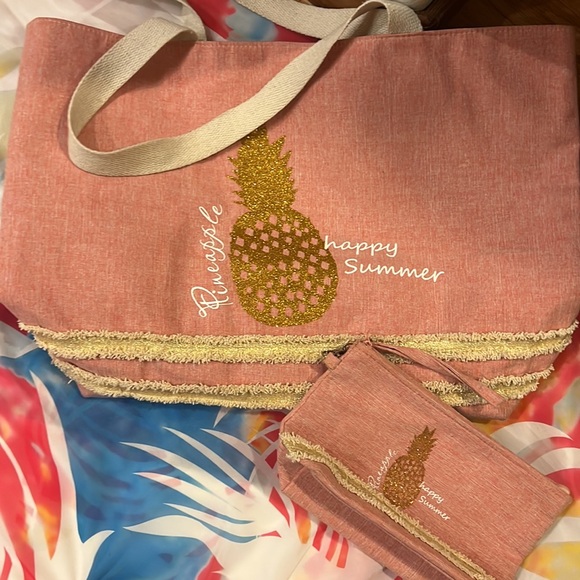 Three Full Outfit Bundle (everything included!) ☀️ - Picture 8 of 12